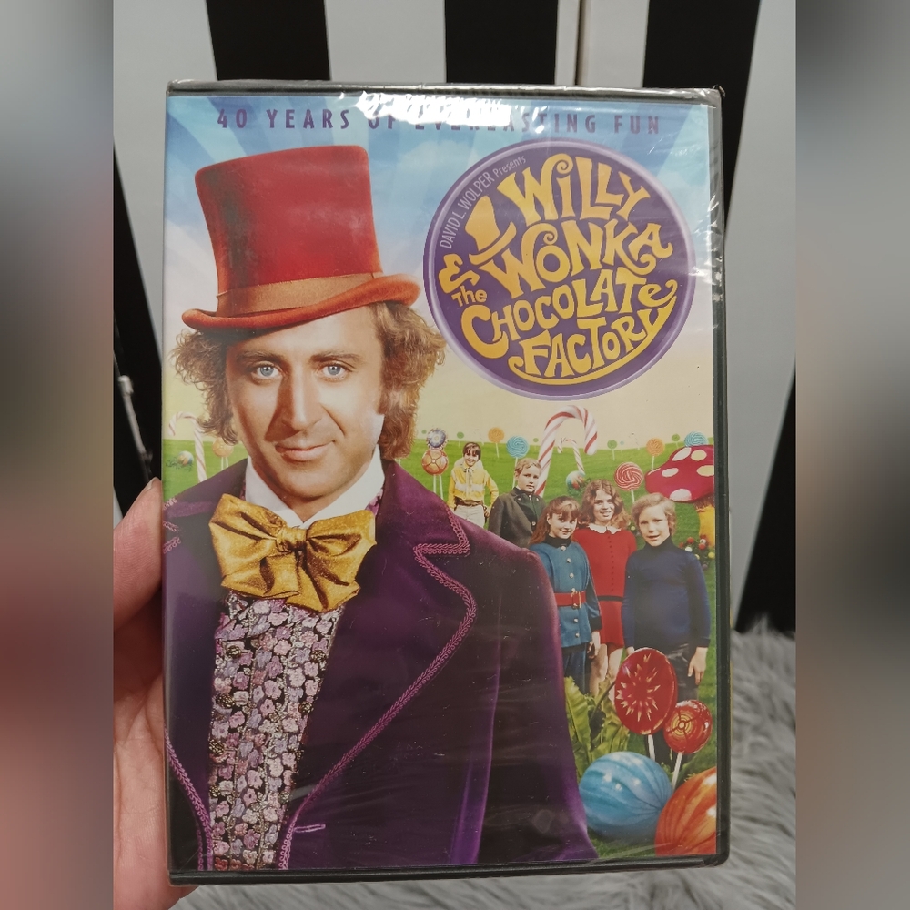 NWT Classic Movie Bundle - Picture 4 of 5